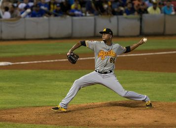 Las Águilas vencen a los Tigres en el inicio del béisbol dominicano Las Águilas vencen a los Tigres en el inicio del béisbol dominicano