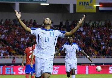 Honduras pierde para la repesca contra Australia al delantero Eddie Hernández Honduras pierde para la repesca contra Australia al delantero Eddie Hernández