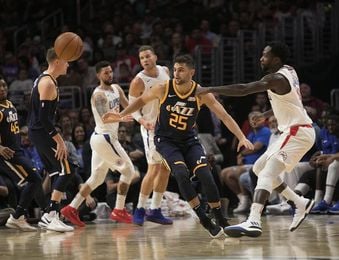 102-84. Los Clippers siguen en racha y no dan opción a los Jazz de Rubio 102-84. Los Clippers siguen en racha y no dan opción a los Jazz de Rubio