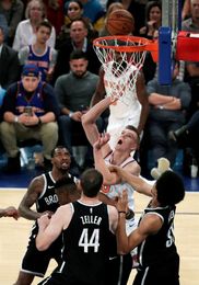 107-86. Porzingis lidera el primer triunfo de los Knicks; Willy aporta cuatro tantos 107-86. Porzingis lidera el primer triunfo de los Knicks; Willy aporta cuatro tantos