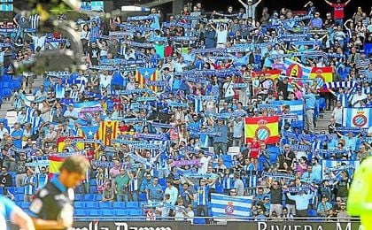 El Espanyol ha pedido a sus seguidores que sólo lleven al estadio banderas blanquiazules. El Espanyol ha pedido a sus seguidores que sólo lleven al estadio banderas blanquiazules.