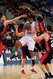 73-78. El Tecnyconta hurga en la herida en el debut de Pedro Martínez 73-78. El Tecnyconta hurga en la herida en el debut de Pedro Martínez