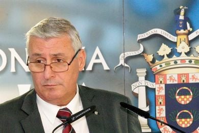 Melilla dice que sólo 23 menores extranjeros, no 200, no pueden jugar al fútbol Melilla dice que sólo 23 menores extranjeros, no 200, no pueden jugar al fútbol