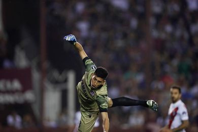 4-2. Lanús hace historia al eliminar a River Plate y jugará la final 4-2. Lanús hace historia al eliminar a River Plate y jugará la final