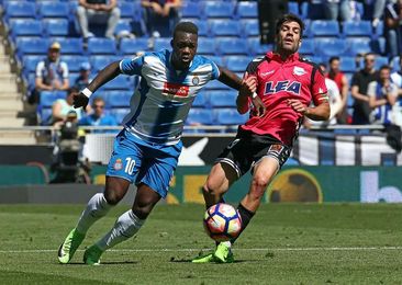 El Alavés busca estrenarse en casa ante un Espanyol en línea ascendente El Alavés busca estrenarse en casa ante un Espanyol en línea ascendente