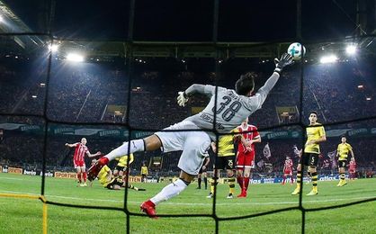 El Bayern, con James, derrota al Dortmund y es más líder El Bayern, con James, derrota al Dortmund y es más líder