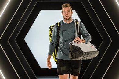 Sock doblega en París al local Benneteau y se cita con Krajinovic en la final Sock doblega en París al local Benneteau y se cita con Krajinovic en la final