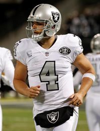 24-27. Carr lanza para 300 yardas en el triunfo de los Raiders 24-27. Carr lanza para 300 yardas en el triunfo de los Raiders