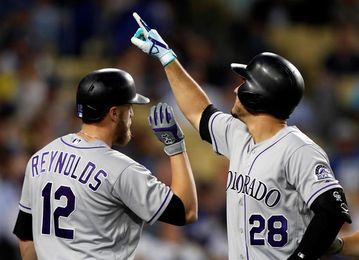 Arenado, Heyward y Gordon ganan por quinta vez Guante de Oro y hacen historia Arenado, Heyward y Gordon ganan por quinta vez Guante de Oro y hacen historia