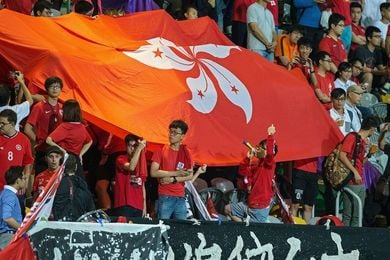 Hong Kong se rebela contra las nuevas leyes y vuelve a abuchear el himno de China Hong Kong se rebela contra las nuevas leyes y vuelve a abuchear el himno de China