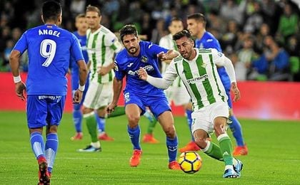 El Betis posee el 80 por ciento de Camarasa. El Betis posee el 80 por ciento de Camarasa.