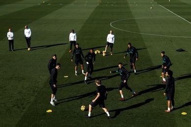Cristiano y Achraf se incorporan al grupo, Isco corre en solitario Cristiano y Achraf se incorporan al grupo, Isco corre en solitario