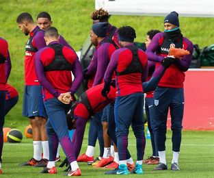 Inglaterra con bajas y Brasil con el trío NPG se citan en el icónico Wembley Inglaterra con bajas y Brasil con el trío NPG se citan en el icónico Wembley