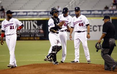 Los Gigantes vencen a los Toros y son líderes en solitario en el béisbol dominicano Los Gigantes vencen a los Toros y son líderes en solitario en el béisbol dominicano