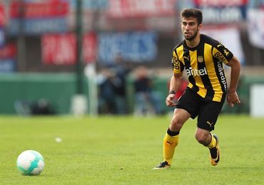 Peñarol va por un triunfo y espera una caída de Defensor para ser campeón Peñarol va por un triunfo y espera una caída de Defensor para ser campeón