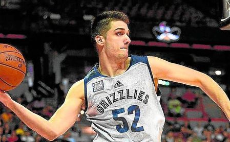 Zagorac logró la medalla de oro con su selección en el Europeo sub 20 de 2015. Zagorac logró la medalla de oro con su selección en el Europeo sub 20 de 2015.