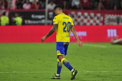 El Sevilla reclama a Vitolo diez millones de euros El Sevilla reclama a Vitolo diez millones de euros