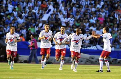 Cobán y Xelajú salvan un empate que deja abierta la llave a semifinales Cobán y Xelajú salvan un empate que deja abierta la llave a semifinales