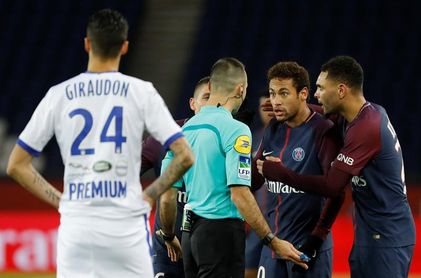 El Estrasburgo provoca la primera derrota del París Saint Germain El Estrasburgo provoca la primera derrota del París Saint Germain
