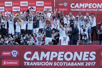 Colo Colo se proclama campeón del fútbol en Chile y consigue su 32 estrella Colo Colo se proclama campeón del fútbol en Chile y consigue su 32 estrella