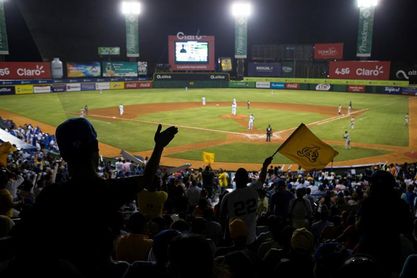 Las Águilas vencen a los Toros y siguen firmes en la cima del béisbol dominicano Las Águilas vencen a los Toros y siguen firmes en la cima del béisbol dominicano