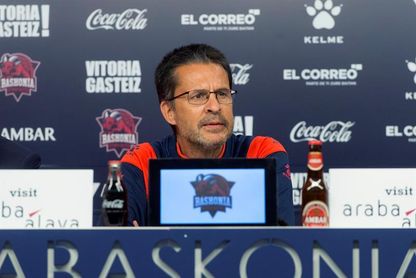 Pedro Martínez: "El Efes es más competitivo ahora que hace unas semanas" Pedro Martínez: "El Efes es más competitivo ahora que hace unas semanas"