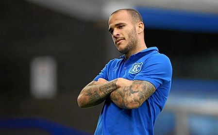 Sandro ha pasado de jugar poco a no jugar. Sandro ha pasado de jugar poco a no jugar.