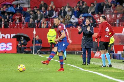 Berizzo, en banda. Berizzo, en banda.