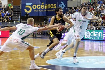 81-77. El Iberostar Tenerife logra otro triunfo de prestigio ante el Unicaja 81-77. El Iberostar Tenerife logra otro triunfo de prestigio ante el Unicaja