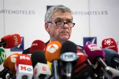 Villar anuncia que, si pierde, acudirá "a los tribunales internacionales" Villar anuncia que, si pierde, acudirá "a los tribunales internacionales"
