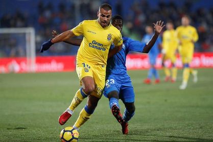 2-0. El Getafe se acerca a Europa a costa de hundir a Las Palmas 2-0. El Getafe se acerca a Europa a costa de hundir a Las Palmas