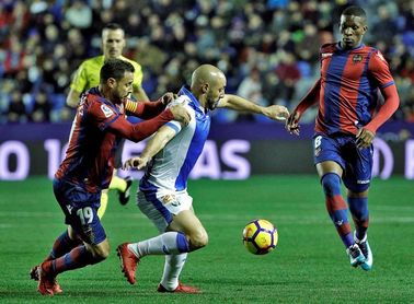 El Levante apoyará al empleado presuntamente agredido por Amrabat si lo denuncia El Levante apoyará al empleado presuntamente agredido por Amrabat si lo denuncia