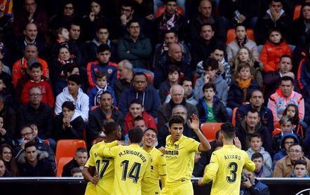 0-1. El Villarreal mantiene su idilio con Mestalla tras un tenso duelo 0-1. El Villarreal mantiene su idilio con Mestalla tras un tenso duelo