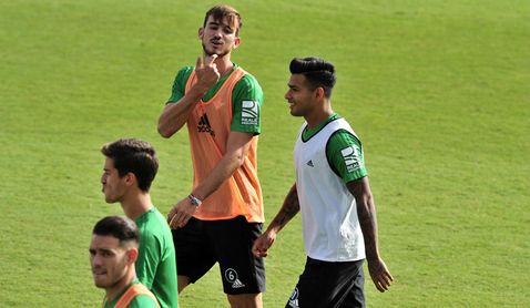Nahuel, en un entrenamiento del Betis. Nahuel, en un entrenamiento del Betis.