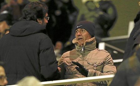 Arias y Jémez, en la imagen viendo el Rayo-Granada, coincidieron en Las Palmas en 2010. Arias y Jémez, en la imagen viendo el Rayo-Granada, coincidieron en Las Palmas en 2010.