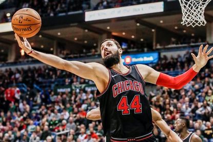 106-115. Ante los Bucks, Mirotic vuelve a ser decisivo y líder encestador en el triunfo de los Bulls 106-115. Ante los Bucks, Mirotic vuelve a ser decisivo y líder encestador en el triunfo de los Bulls