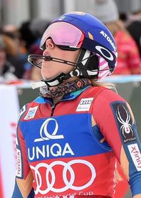 Mikaela Shiffrin, más líder de la general tras ganar el eslalon de Lienz Mikaela Shiffrin, más líder de la general tras ganar el eslalon de Lienz