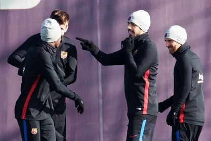 El Barça vuelve a los entrenamientos y con interés en el mercado de invierno El Barça vuelve a los entrenamientos y con interés en el mercado de invierno