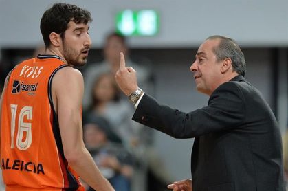 Vives pasará por el quirófano el martes por una lesión en el tobillo izquierdo Vives pasará por el quirófano el martes por una lesión en el tobillo izquierdo