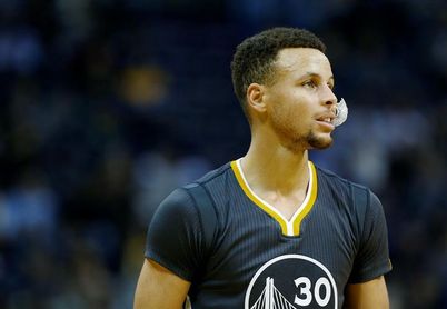 141-128. Curry hace su regreso triunfal y vence a los Grizzlies de Gasol 141-128. Curry hace su regreso triunfal y vence a los Grizzlies de Gasol