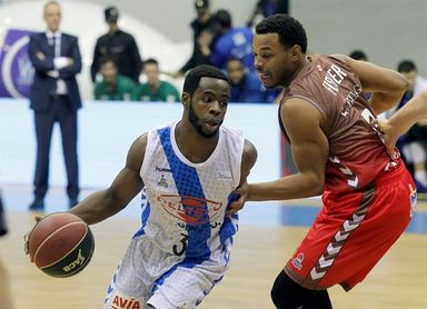 76-99. Guipúzcoa logra su quinta victoria tras pasar por encima del San Pablo 76-99. Guipúzcoa logra su quinta victoria tras pasar por encima del San Pablo