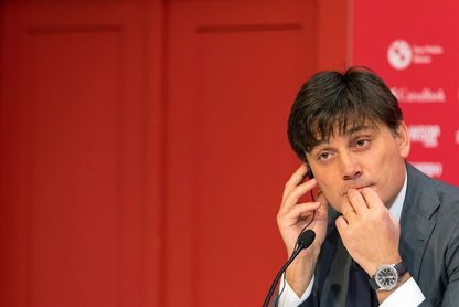 Montella dirige su primer entrenamiento como técnico del Sevilla Montella dirige su primer entrenamiento como técnico del Sevilla