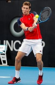 Mischa Zverev, Zeballos, Ebden, Harrison y Donaldson alcanzan segunda ronda Mischa Zverev, Zeballos, Ebden, Harrison y Donaldson alcanzan segunda ronda