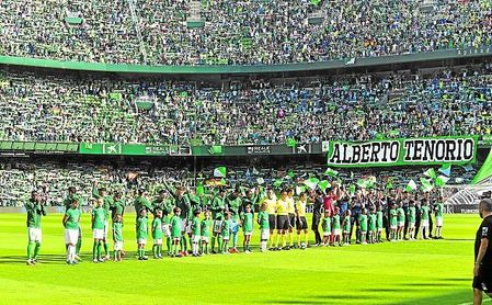 Las gradas estaban prácticamente llenas ante el Alavés. Las gradas estaban prácticamente llenas ante el Alavés.