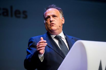 Tebas: "Trabajamos muchísimo para erradicar la violencia" Tebas: "Trabajamos muchísimo para erradicar la violencia"