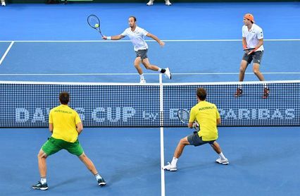 Tim Puetz y Jan-Lennard Struff ponen por delante a Alemania en Australia Tim Puetz y Jan-Lennard Struff ponen por delante a Alemania en Australia
