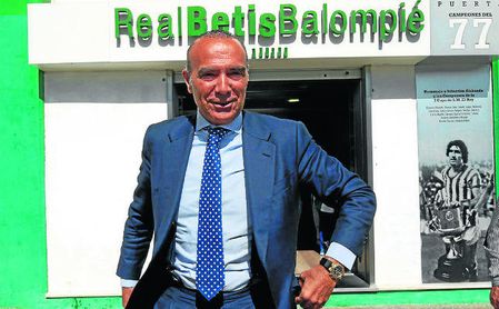 Luis Oliver: "Nos fuimos sin honor y ricos" Luis Oliver: "Nos fuimos sin honor y ricos"