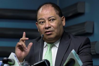 La Fiscalía boliviana indaga la agresión a dos hinchas mujeres obligadas a desnudarse La Fiscalía boliviana indaga la agresión a dos hinchas mujeres obligadas a desnudarse