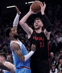 100-118. Lillard consigue 50 puntos en tres cuartos y ganan los Trail Blazers 100-118. Lillard consigue 50 puntos en tres cuartos y ganan los Trail Blazers