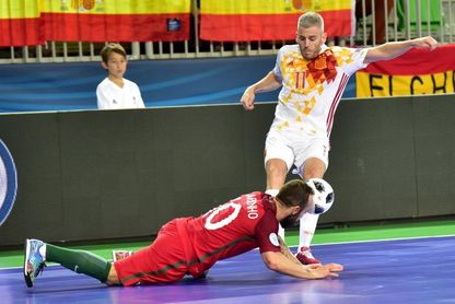 3-2. Un doble penalti en la prórroga frustra a España 3-2. Un doble penalti en la prórroga frustra a España